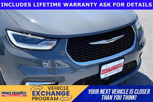 2022 Chrysler Pacifica Limited AWD