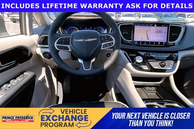 2022 Chrysler Pacifica Limited AWD