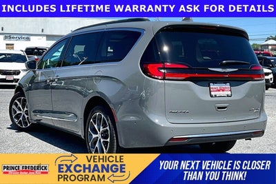 2022 Chrysler Pacifica Limited AWD