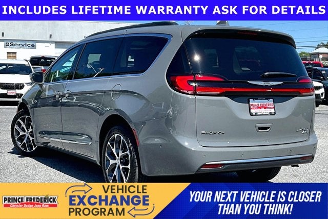 2022 Chrysler Pacifica Limited AWD
