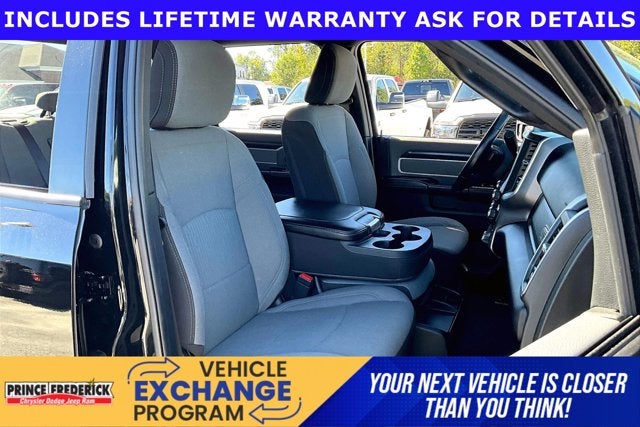 2023 RAM 3500 Big Horn Crew Cab 4x4 8' Box