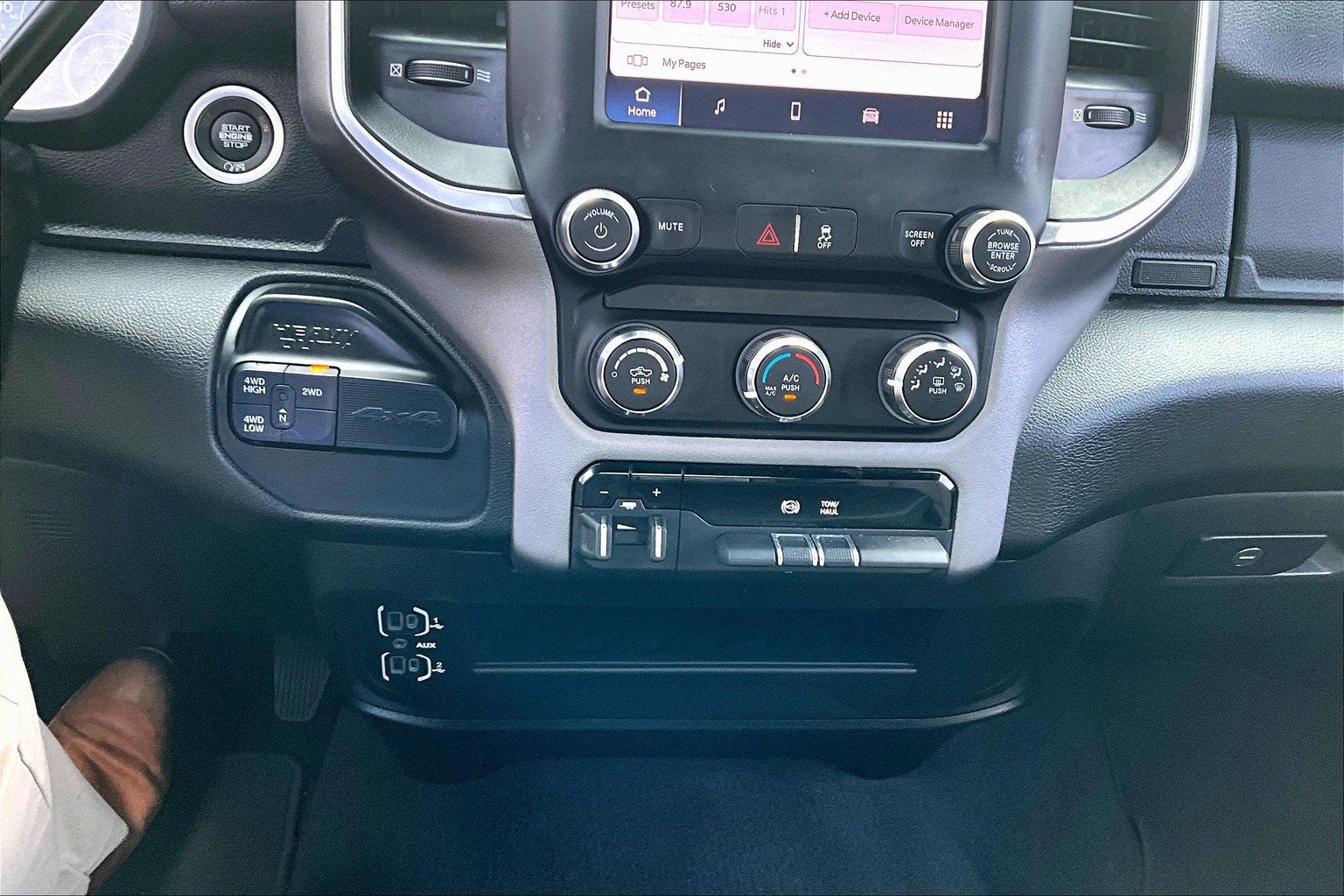 2024 RAM 2500 Big Horn Crew Cab 4x4 6'4' Box
