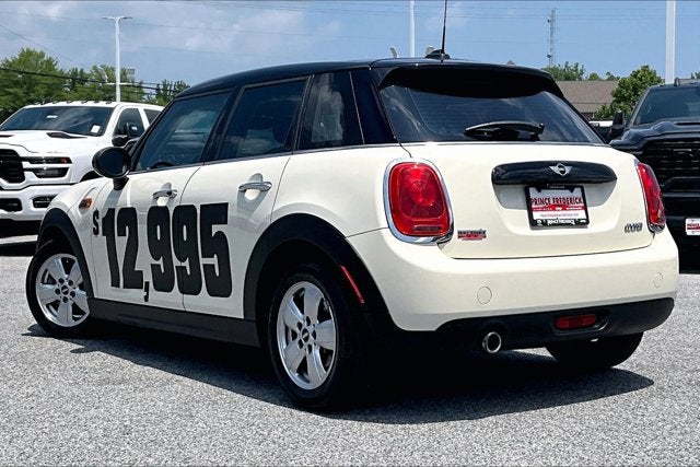 2017 MINI Hardtop Cooper