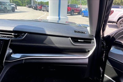 2022 Jeep Grand Cherokee L Laredo