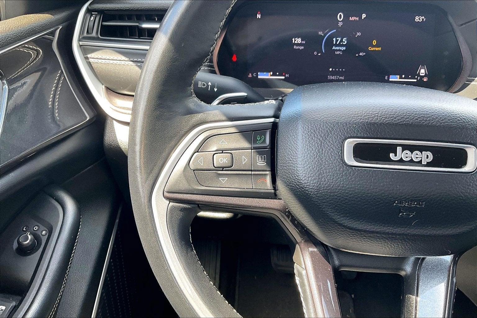 2022 Jeep Grand Cherokee L Laredo