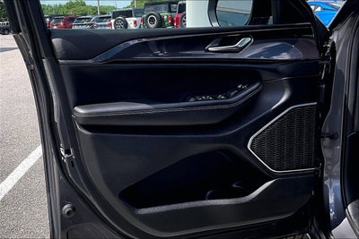 2022 Jeep Grand Cherokee L Laredo