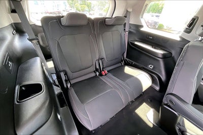 2022 Jeep Grand Cherokee L Laredo