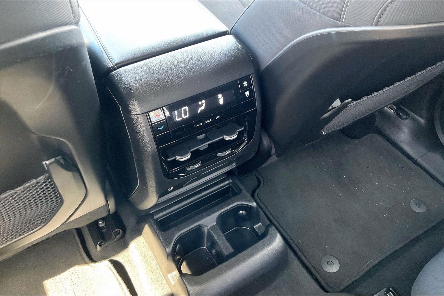 2022 Jeep Grand Cherokee L Laredo