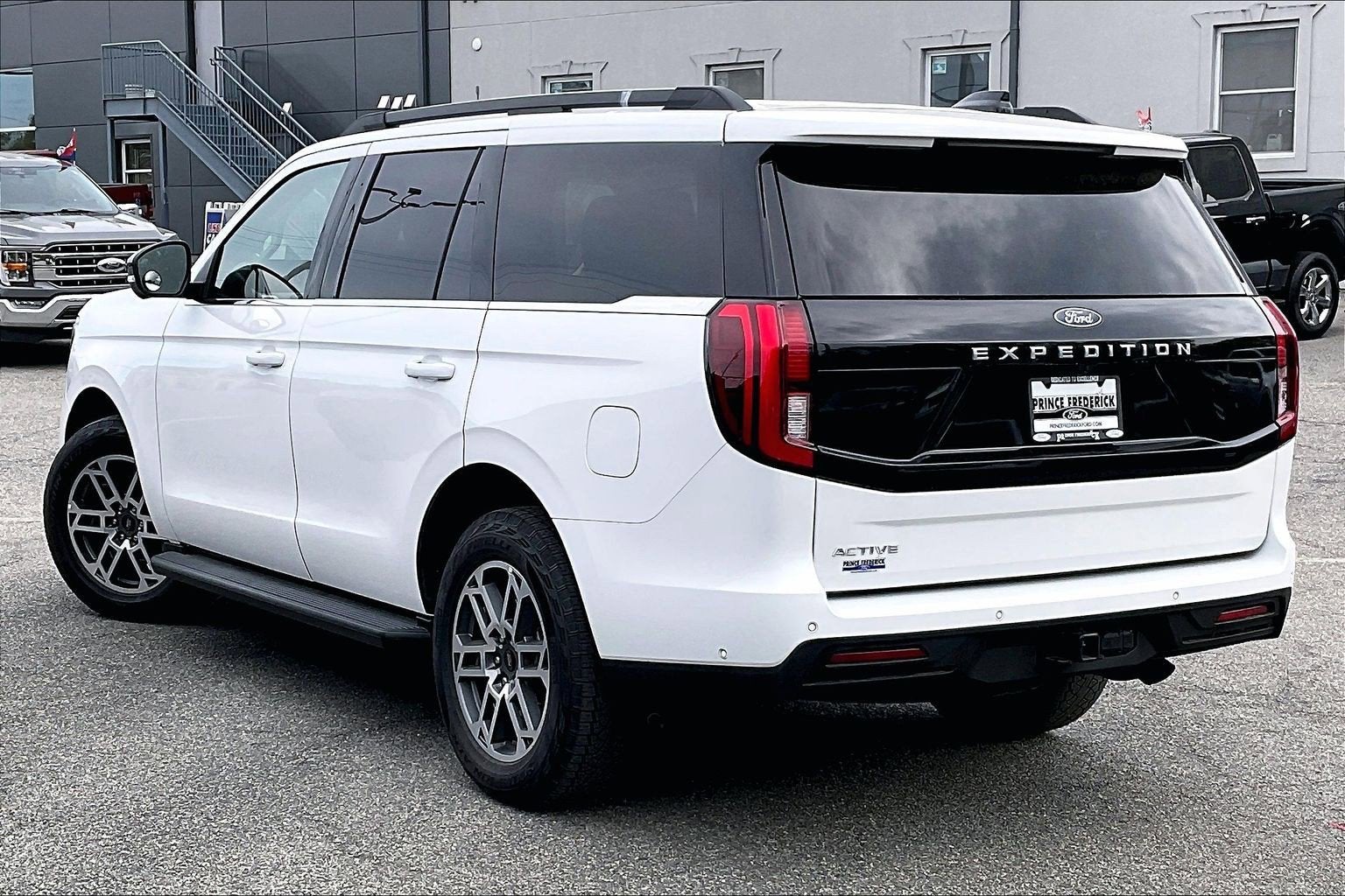 2025 Ford Expedition Active