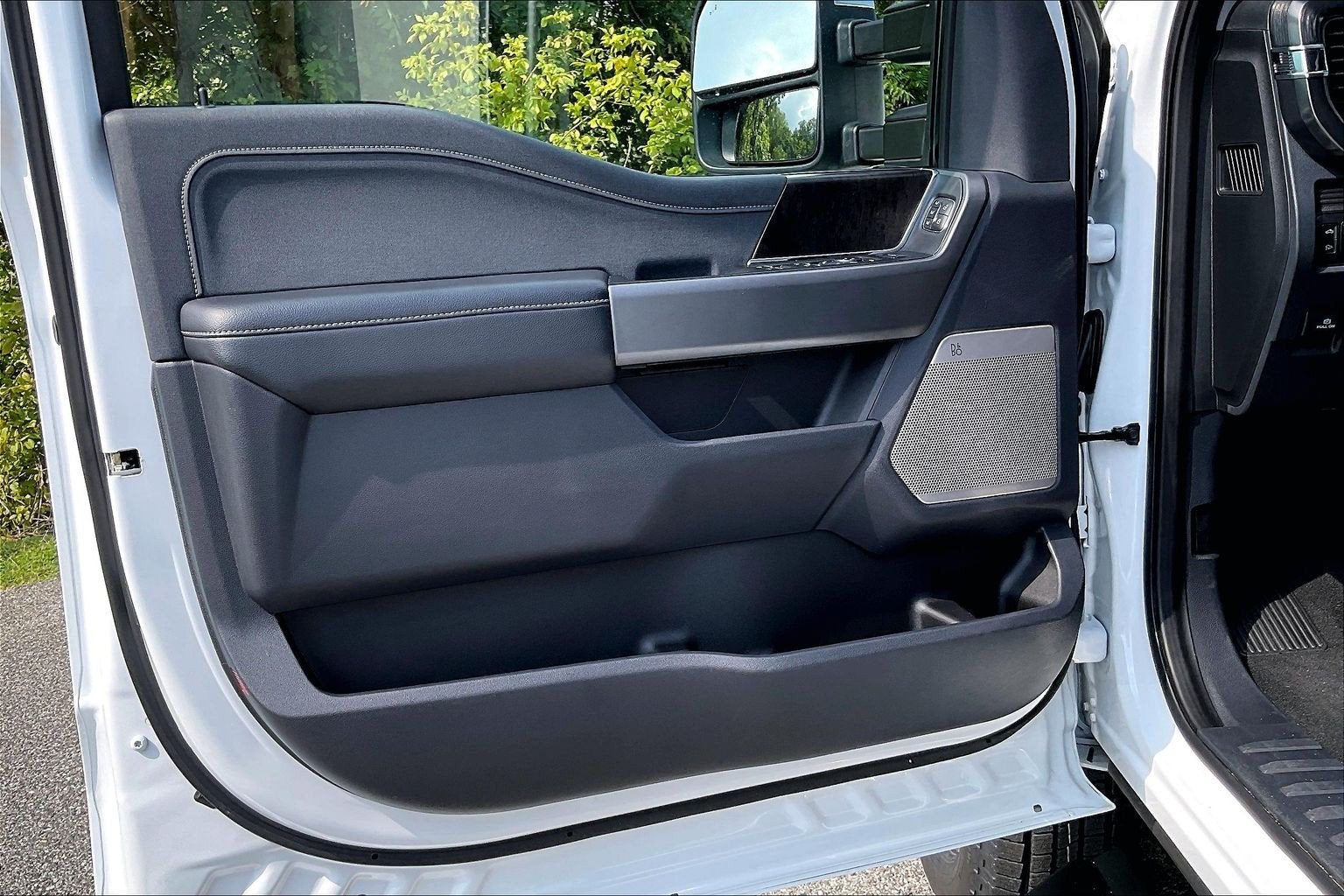 2025 Ford Super Duty F-250 SRW LARIAT