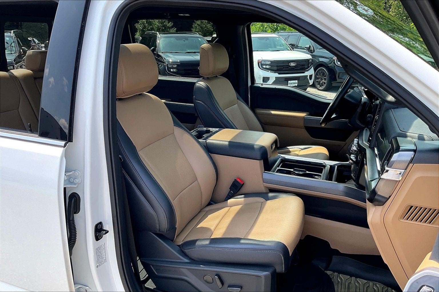 2025 Ford Super Duty F-350 SRW LARIAT