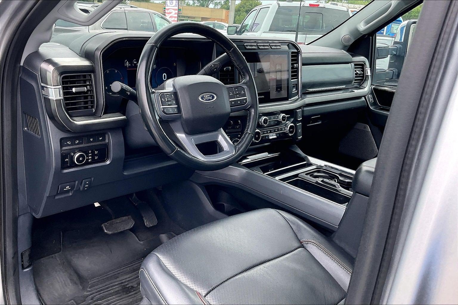 2023 Ford Super Duty F-450 DRW LARIAT