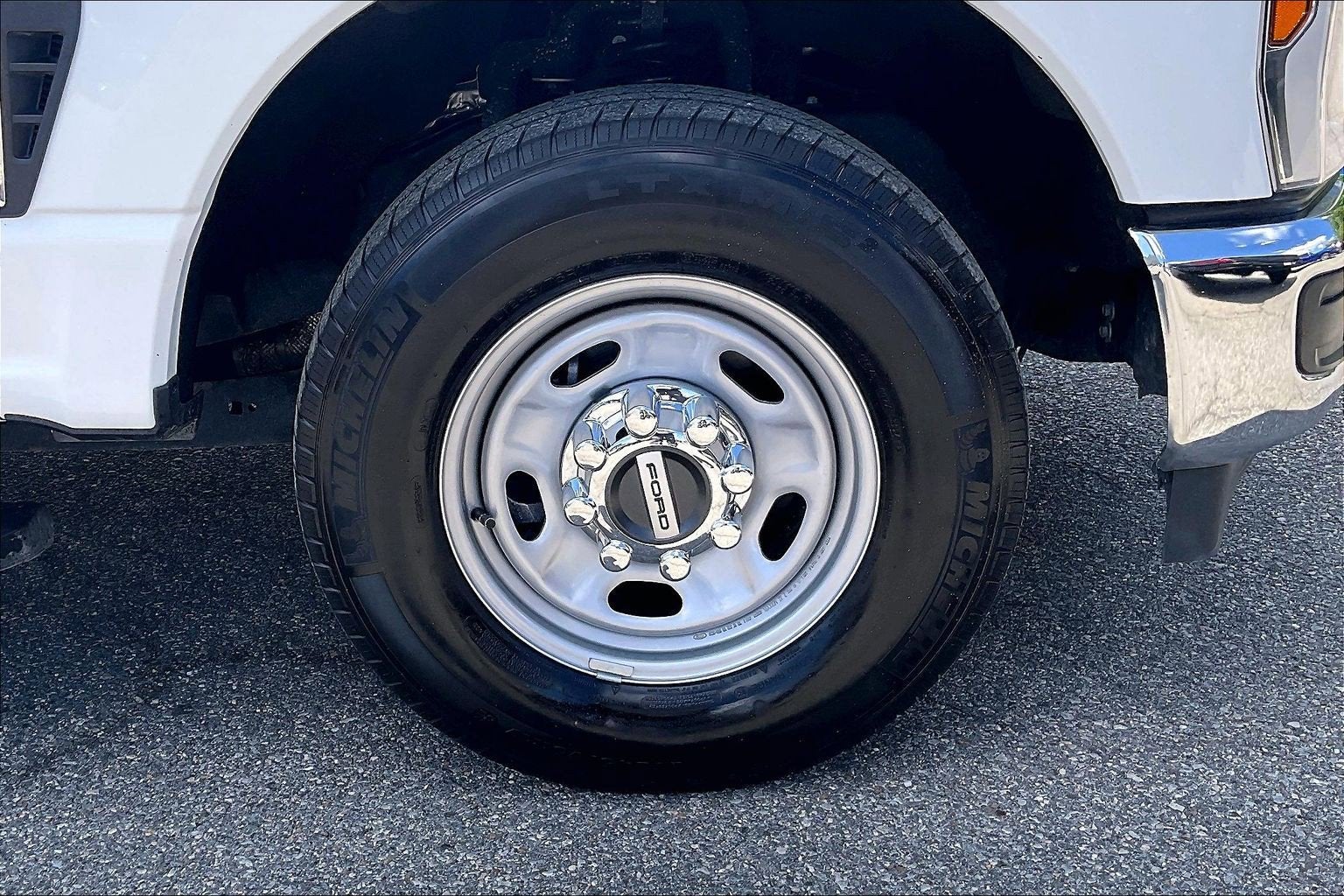 2024 Ford Super Duty F-350 SRW XL