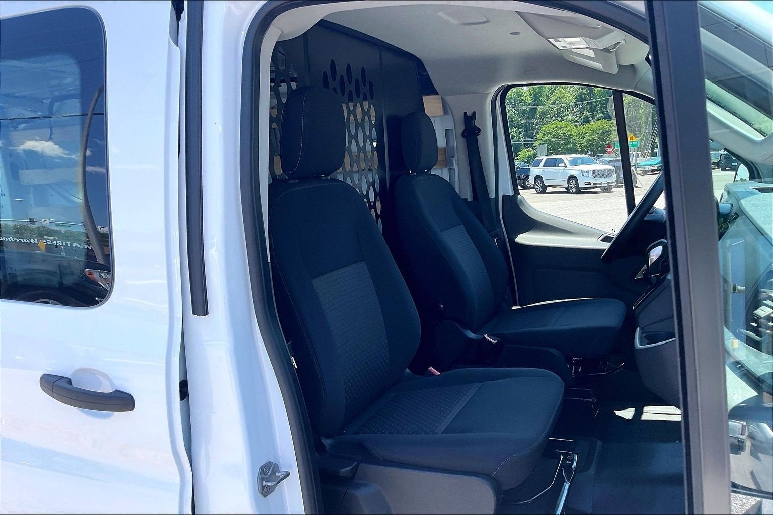 2025 Ford Transit Cargo Van T-250 130" Low Rf 9070 GVWR RWD