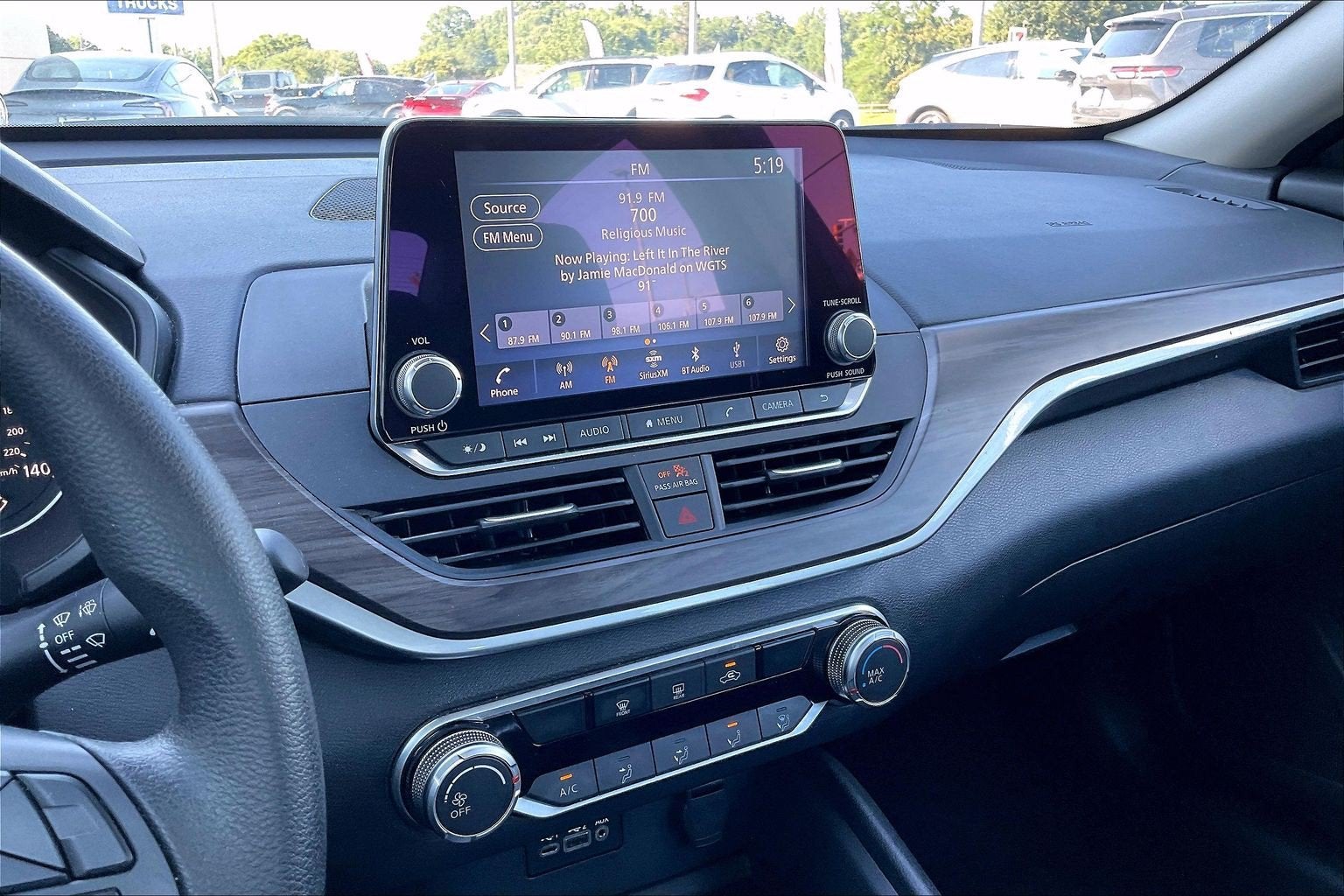 2025 Nissan Altima SV