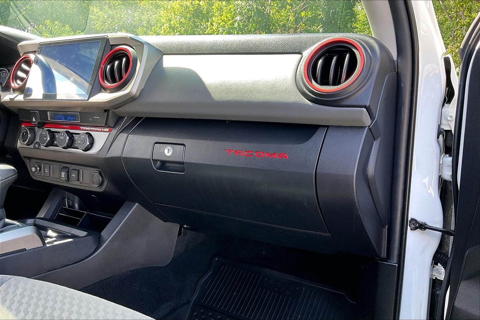 2022 Toyota Tacoma 4WD SR5