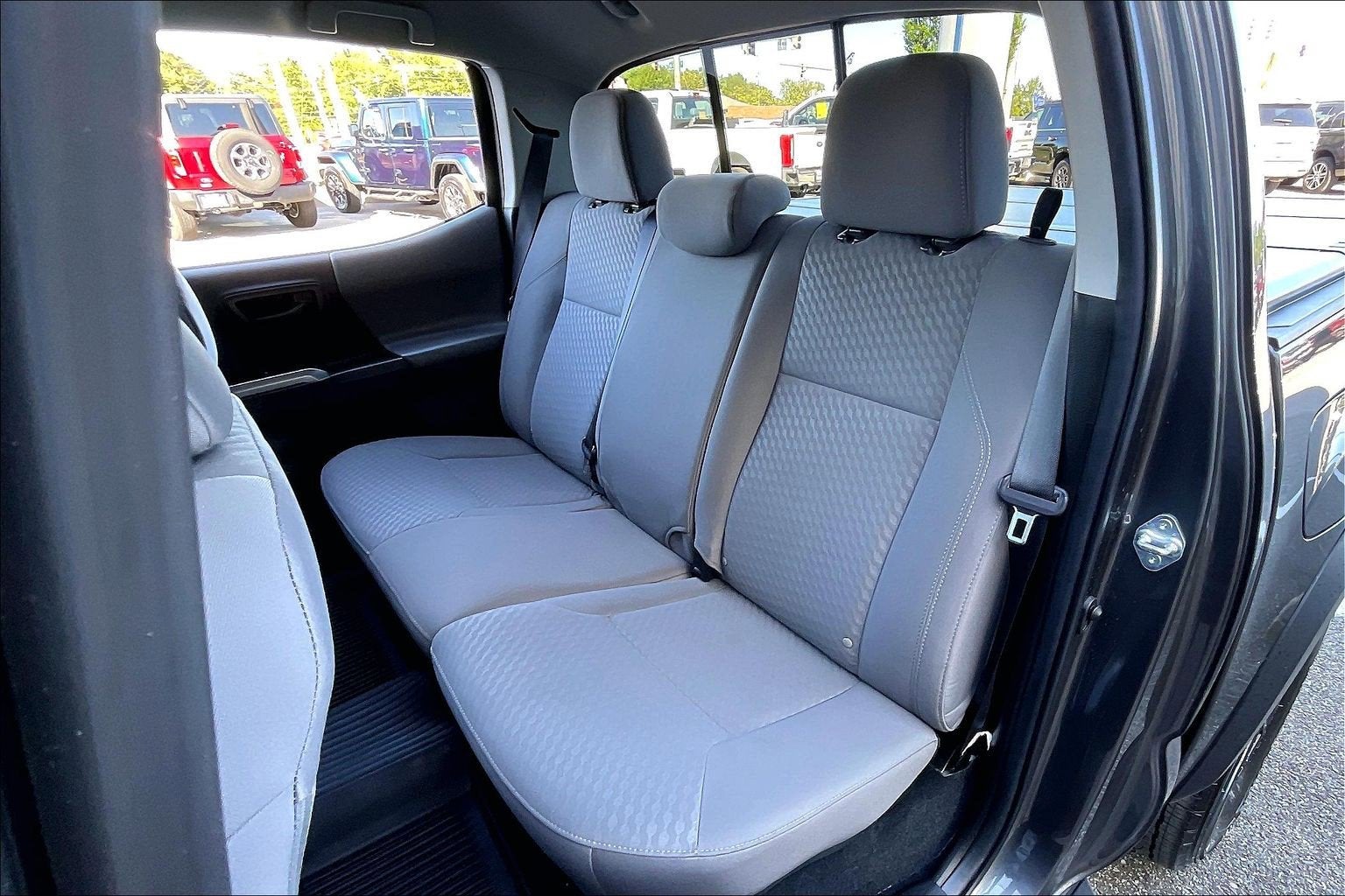 2022 Toyota Tacoma 4WD SR5