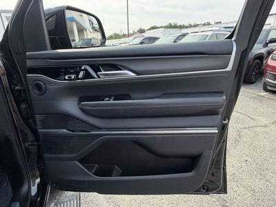 2024 Jeep Grand Wagoneer L Series II 4x4