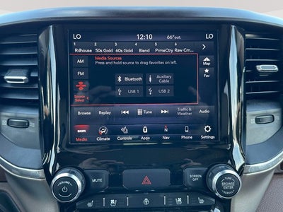 2021 RAM 1500 Laramie Quad Cab 4x2 6'4' Box