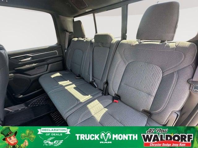 2022 RAM 1500 Big Horn Crew Cab 4x4 5'7' Box