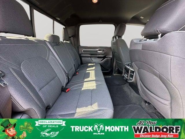 2022 RAM 1500 Big Horn Crew Cab 4x4 5'7' Box