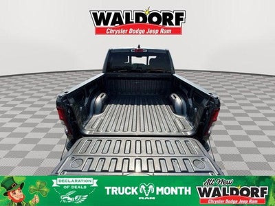 2022 RAM 1500 Big Horn Crew Cab 4x4 5'7' Box