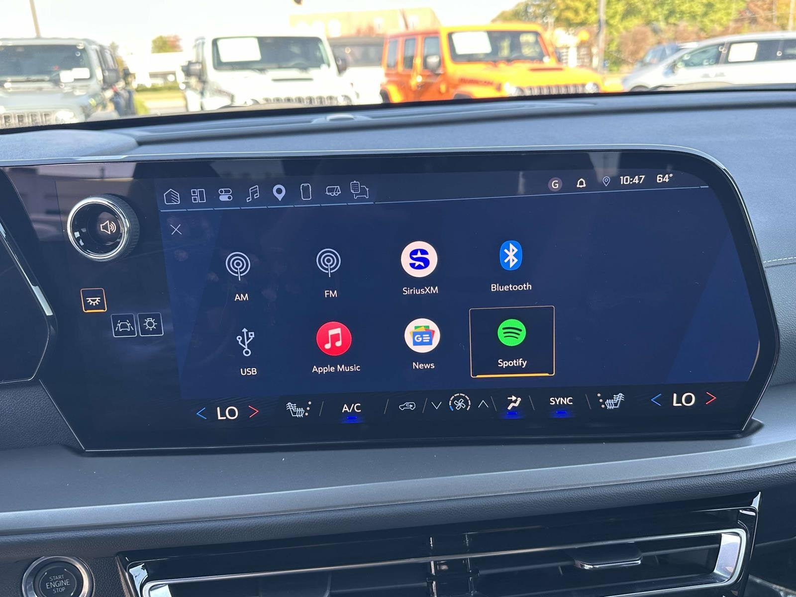 2025 Chevrolet Traverse AWD LT