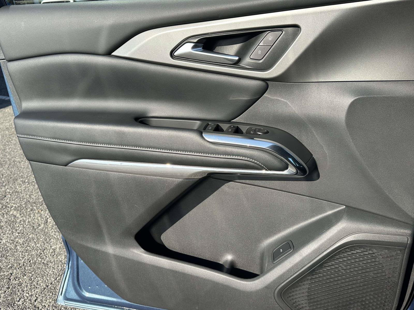 2025 Chevrolet Traverse AWD LT