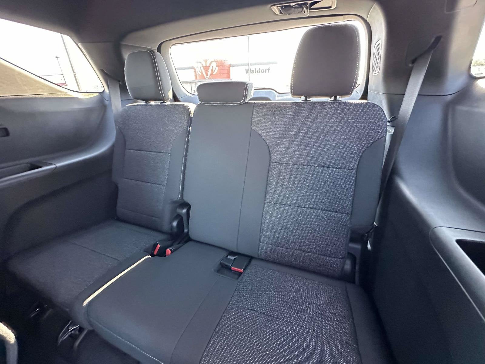 2025 Chevrolet Traverse AWD LT