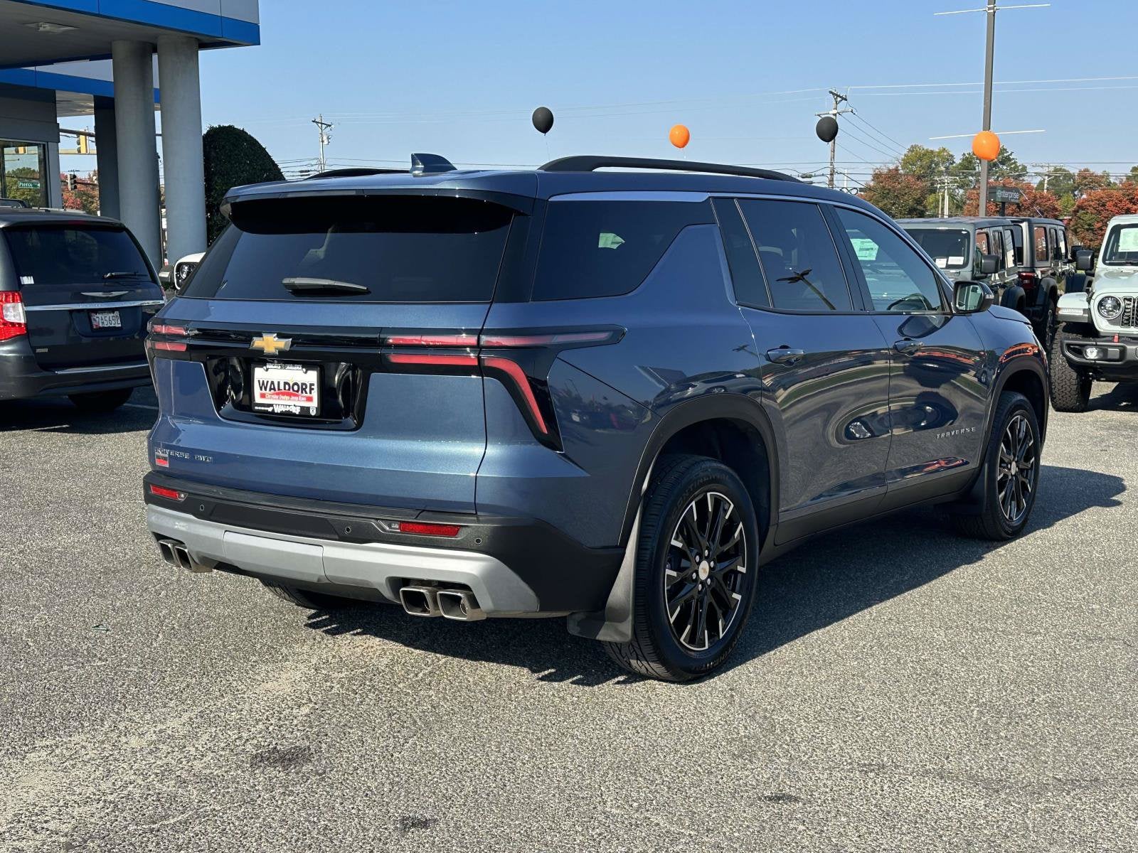 2025 Chevrolet Traverse AWD LT