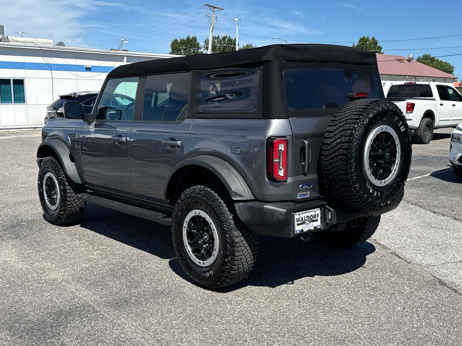 2023 Ford Bronco Base