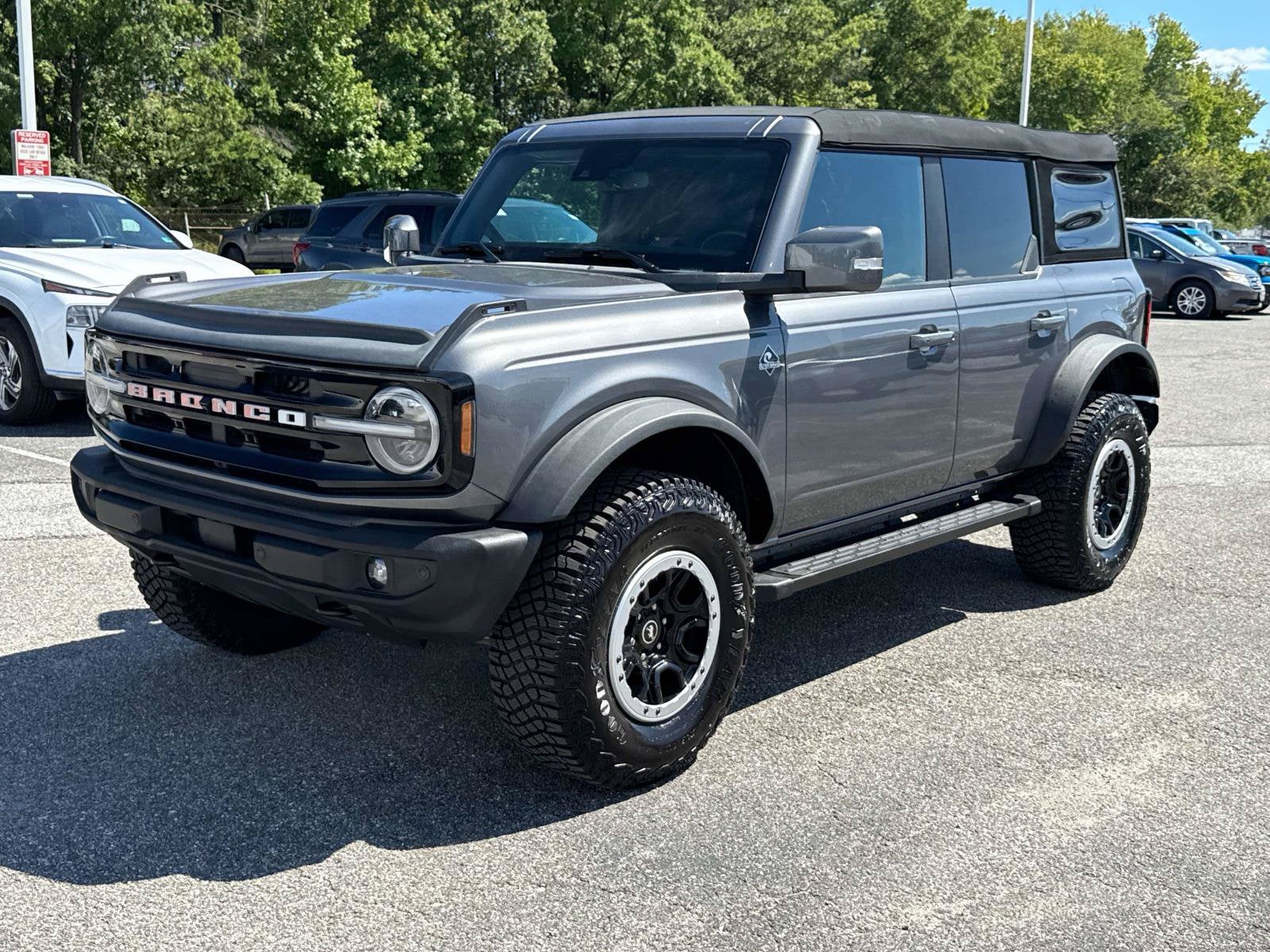 2023 Ford Bronco Base