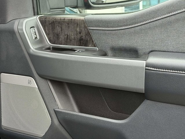 2023 Ford Super Duty F-350 DRW LARIAT