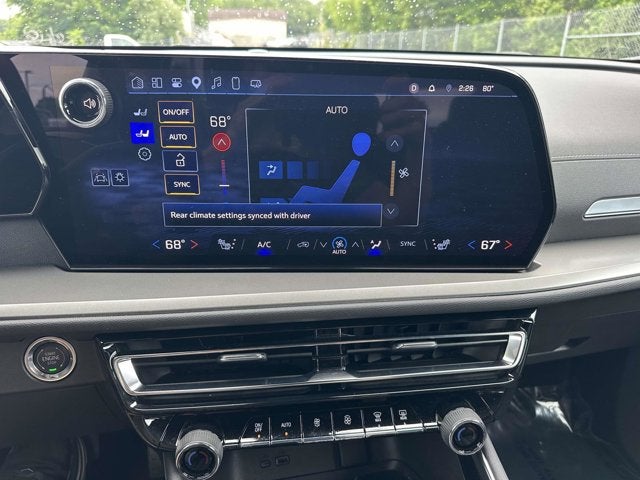 2025 Chevrolet Traverse FWD LT
