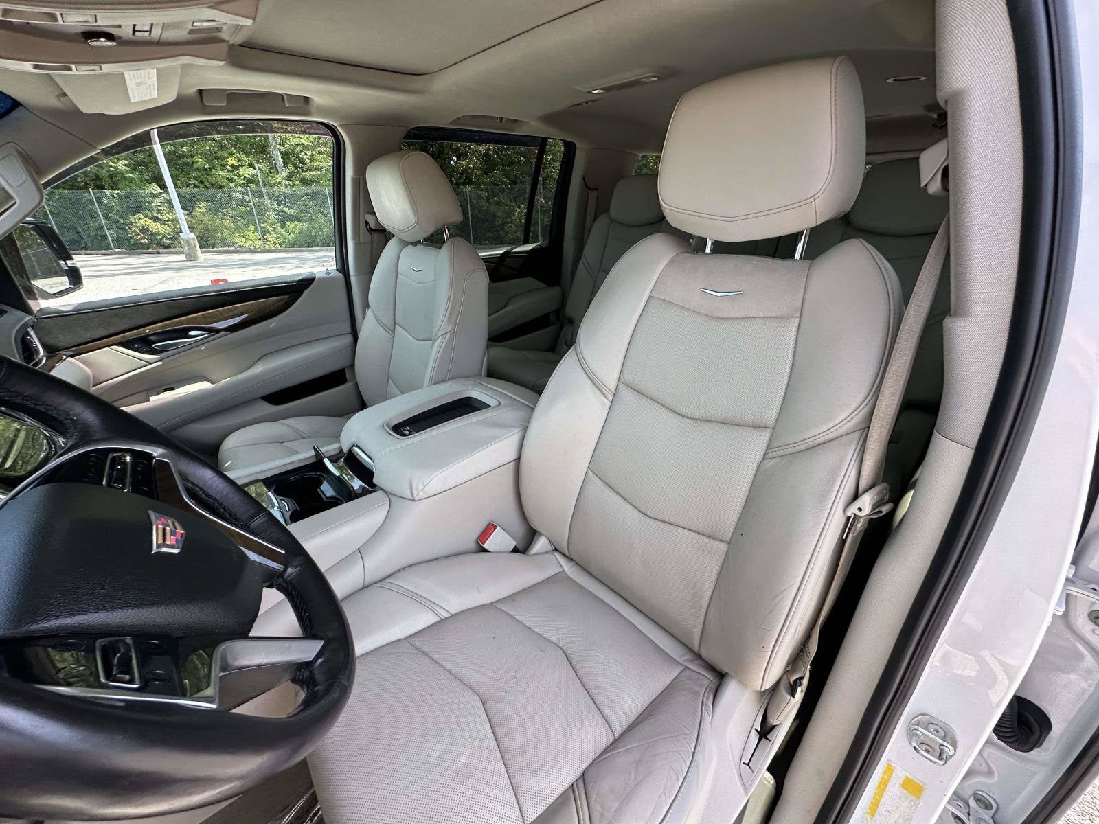 2018 Cadillac Escalade ESV Luxury