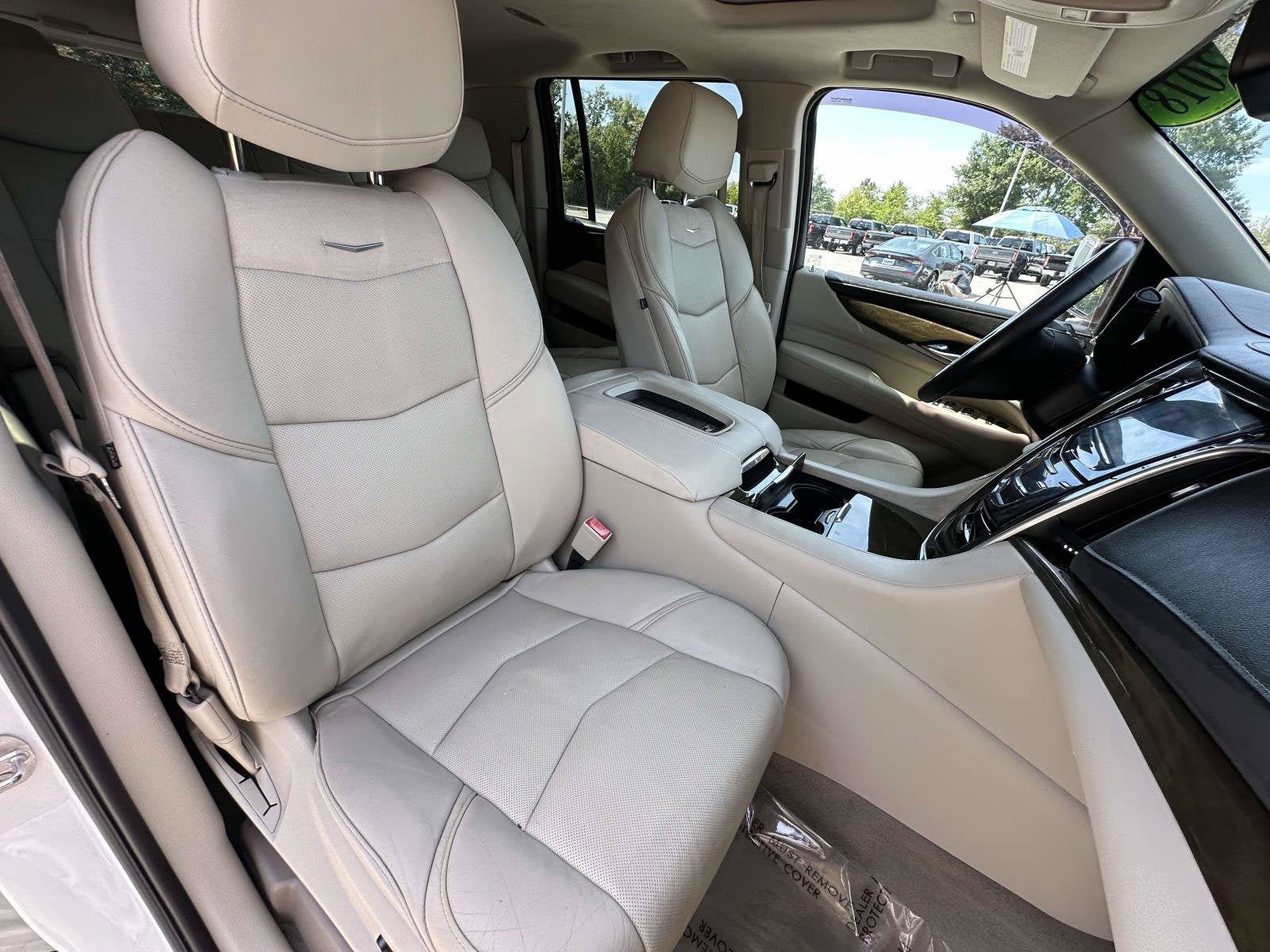 2018 Cadillac Escalade ESV Luxury