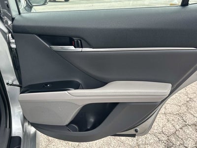 2020 Toyota Camry Hybrid XLE