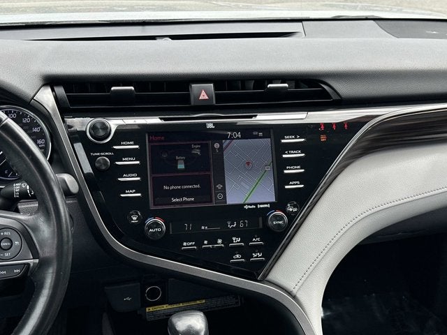 2020 Toyota Camry Hybrid XLE