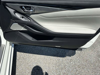 2022 INFINITI Q60 LUXE