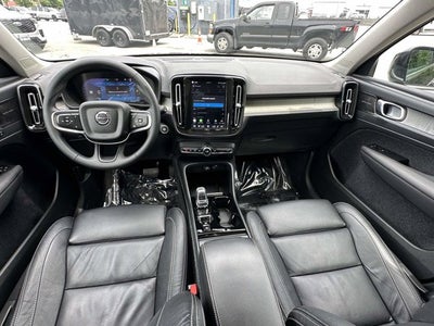 2023 Volvo XC40 Ultimate Bright Theme