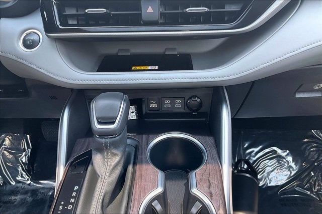 2024 Toyota Highlander Hybrid Hybrid Platinum