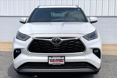 2022 Toyota Highlander Platinum