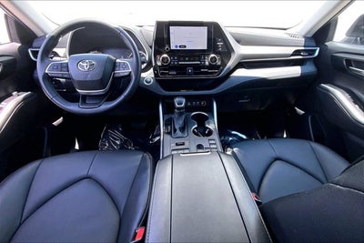 2025 Toyota Highlander XLE