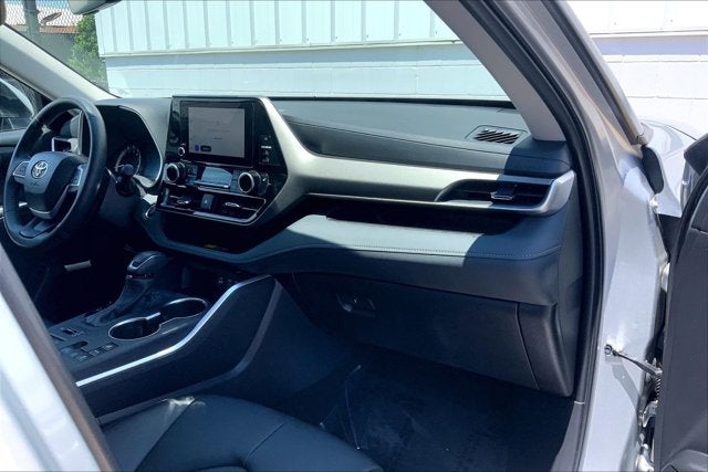 2025 Toyota Highlander XLE