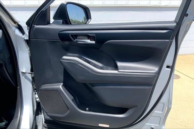 2025 Toyota Highlander XLE