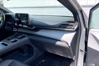 2021 Toyota Sienna XSE
