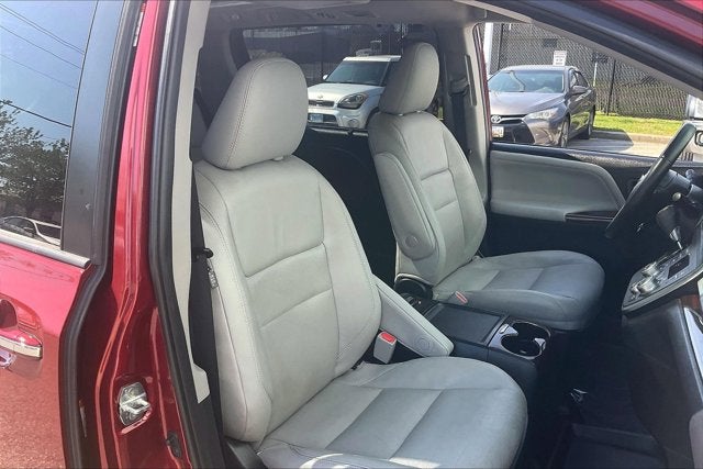 2019 Toyota SIENNA LTD PREM Limited Premium