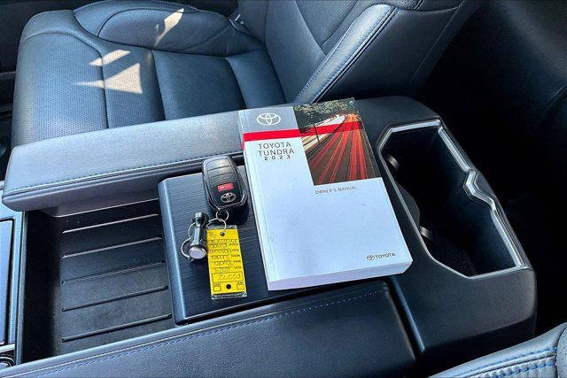 2023 Toyota TUNDRA 4X4 Platinum