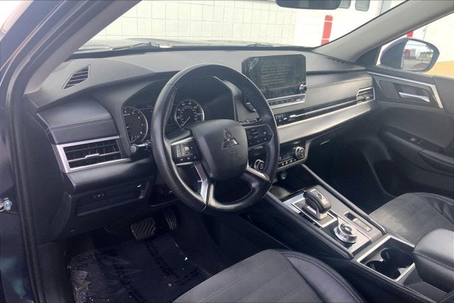 2022 Mitsubishi Outlander SE