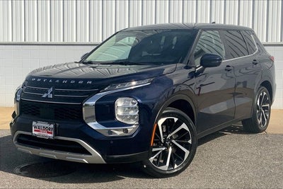 2022 Mitsubishi Outlander SE